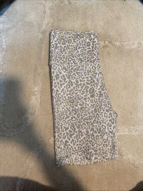 Gray & Yellow Leopard Print Leggings